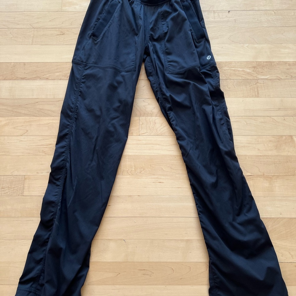 Lululemon Athletica Black Light weight Full length Dance Pants